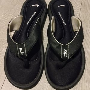 Nike Comfort Footbed Flip Flops Size 11